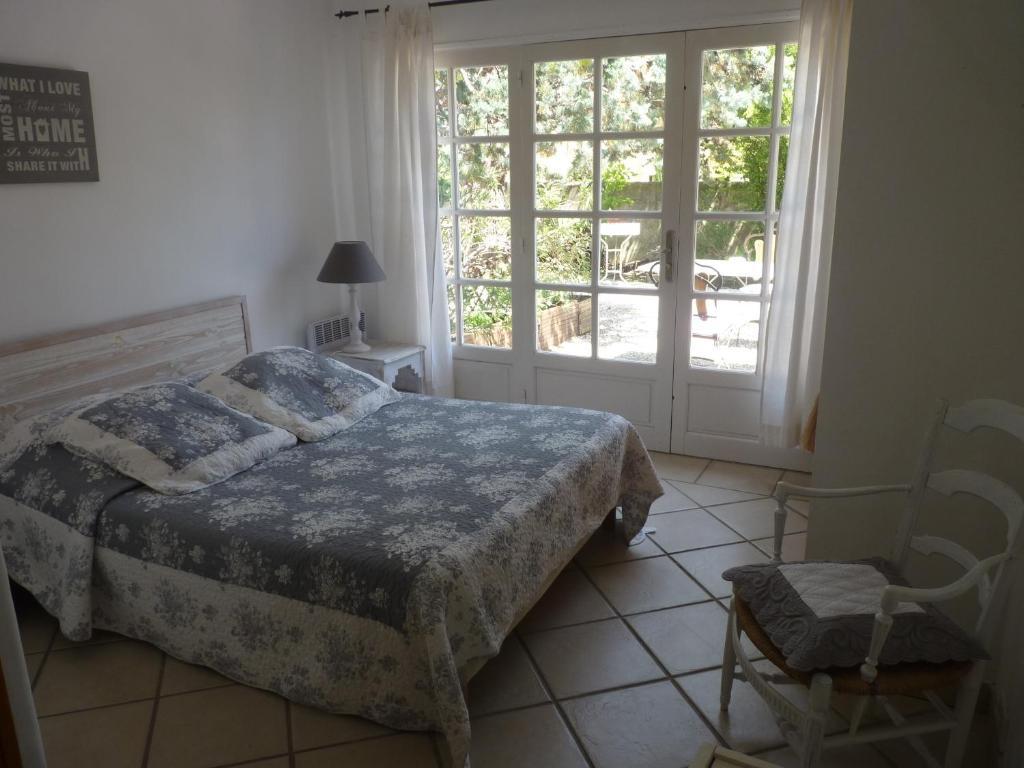 Chambres d'Hôtes Saint Vérédème Pujaut Extérieur photo